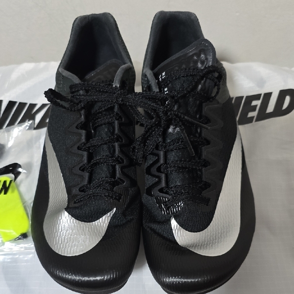 Nike Women's Black and Silver Athletic Shoes - Picture 5 of 6